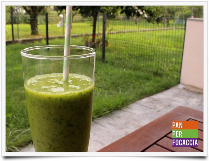 Green smoothie 3