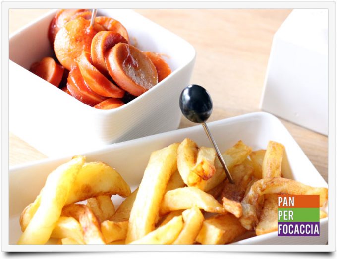 Currywurst con patatine fritte belghe 10